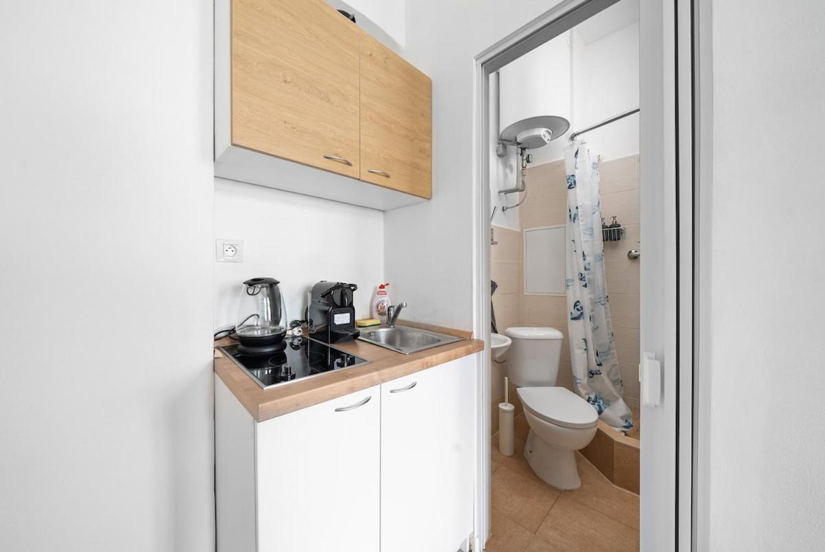 Cozy Near Apartment Prague